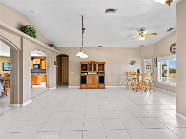 8650 Verbena Road, Oak Hills, California 92344
