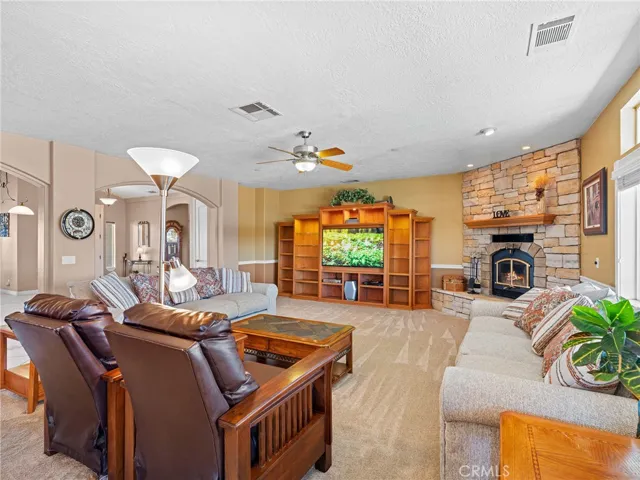 8650 Verbena Road, Oak Hills, California 92344