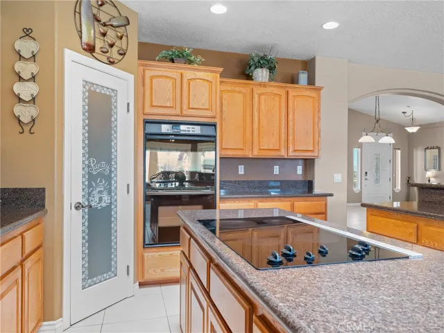 8650 Verbena Road, Oak Hills, California 92344
