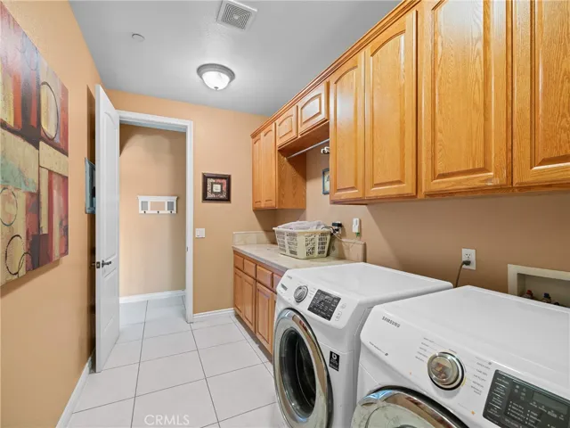 8650 Verbena Road, Oak Hills, California 92344