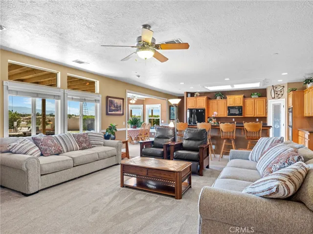 8650 Verbena Road, Oak Hills, California 92344