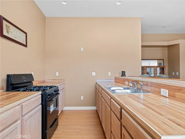8650 Verbena Road, Oak Hills, California 92344