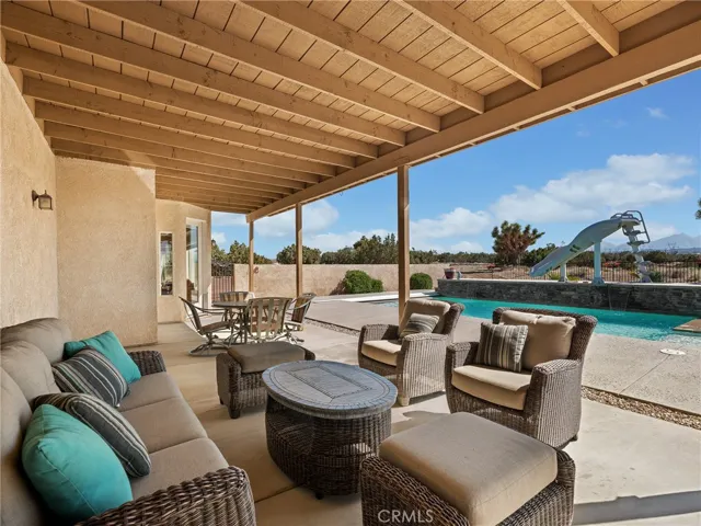 8650 Verbena Road, Oak Hills, California 92344