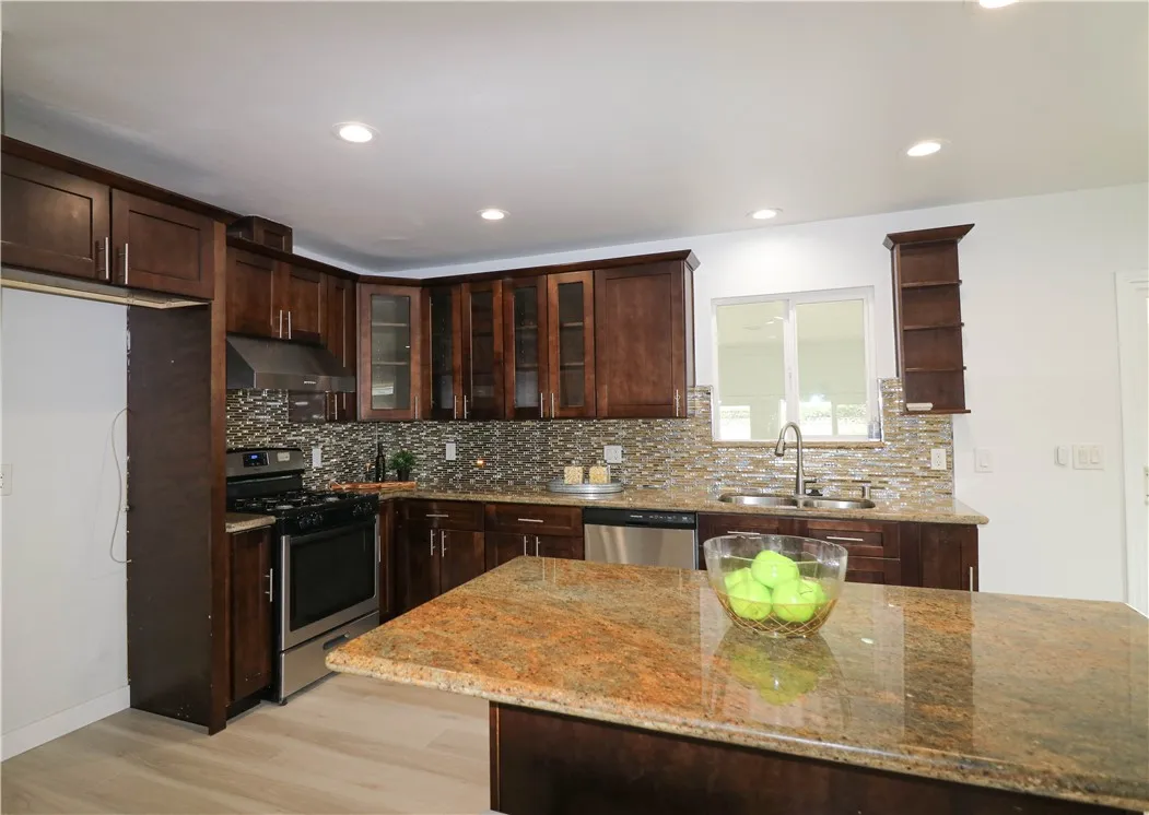 1419 W Laster Avenue, Anaheim, California 92802 home-pic-7