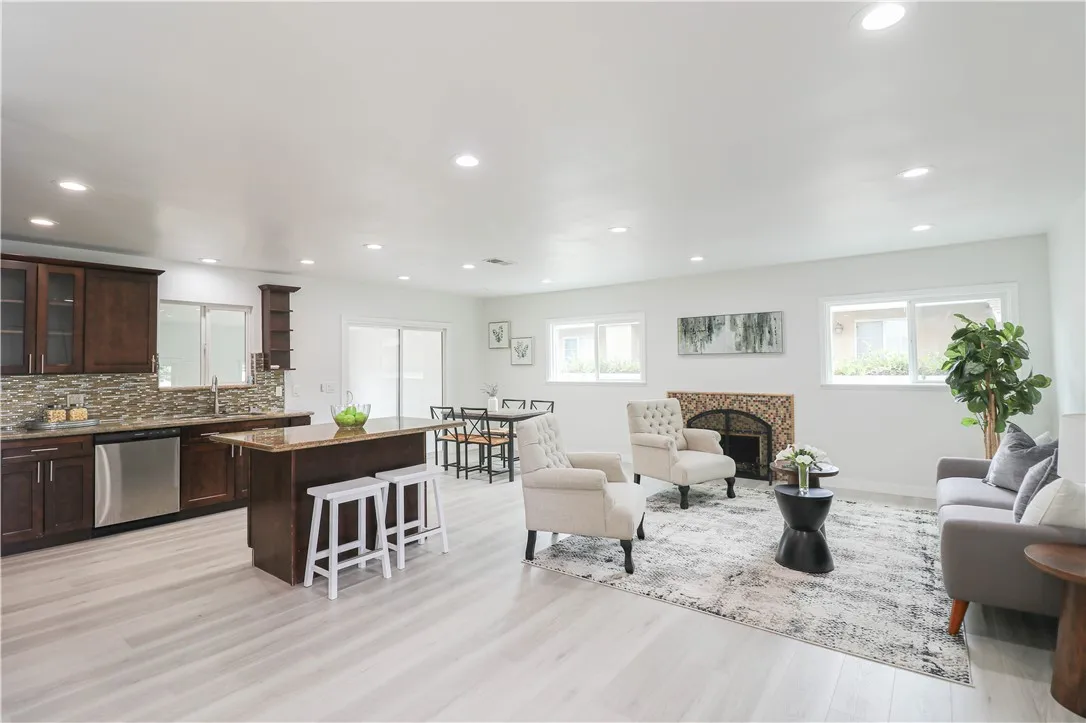 1419 W Laster Avenue, Anaheim, California 92802 home-pic-0