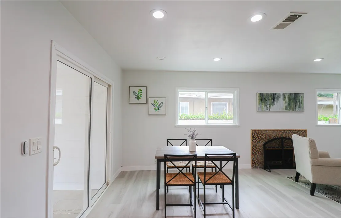 1419 W Laster Avenue, Anaheim, California 92802 home-pic-11