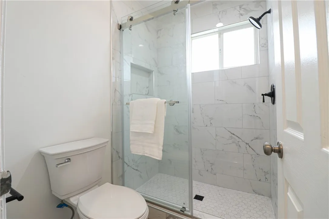 1419 W Laster Avenue, Anaheim, California 92802 home-pic-1