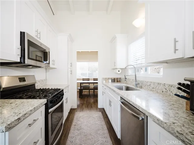 4239 Ish Drive, Simi Valley, California 93063