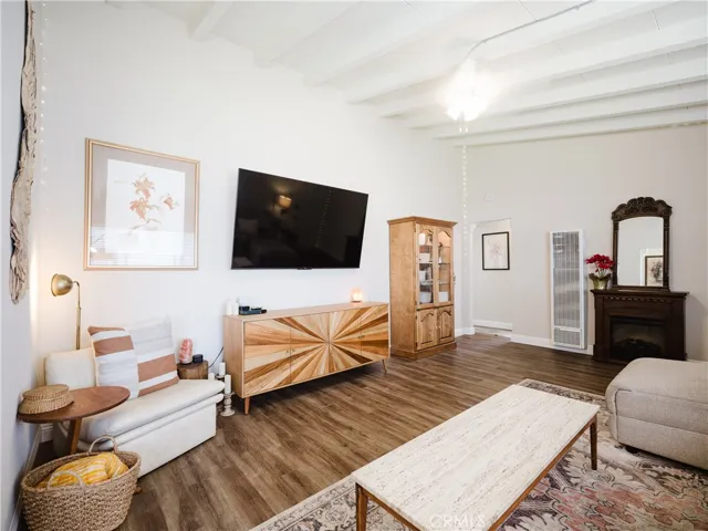 4239 Ish Drive, Simi Valley, California 93063