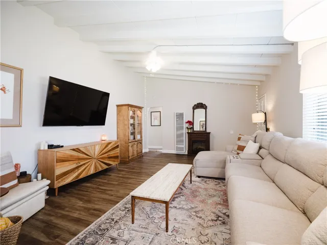 4239 Ish Drive, Simi Valley, California 93063