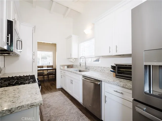4239 Ish Drive, Simi Valley, California 93063