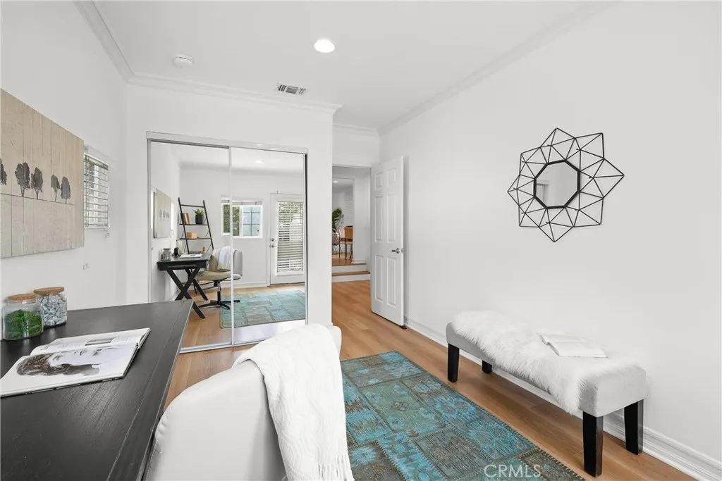 2482 New York Drive, Altadena, California 91001 home-pic-33