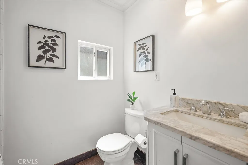 2482 New York Drive, Altadena, California 91001 home-pic-32