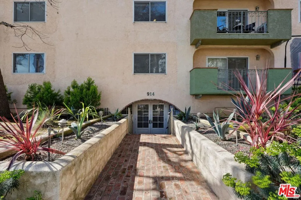 914 Lincoln Boulevard 307, Santa Monica, California 90403 home-pic-3