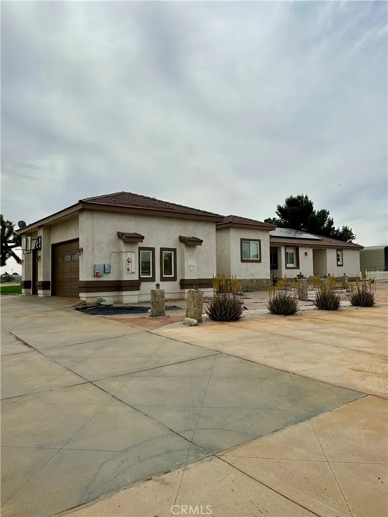 42500 20th Street West, Lancaster, California 93534 home-pic-3