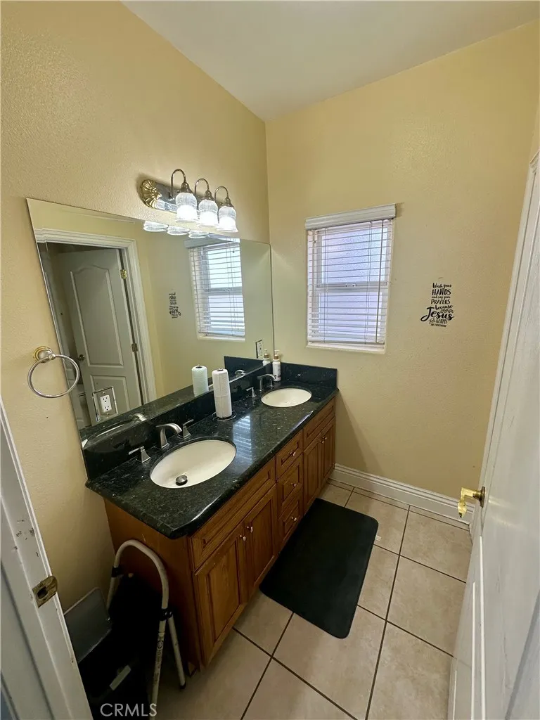42500 20th Street West, Lancaster, California 93534 home-pic-19
