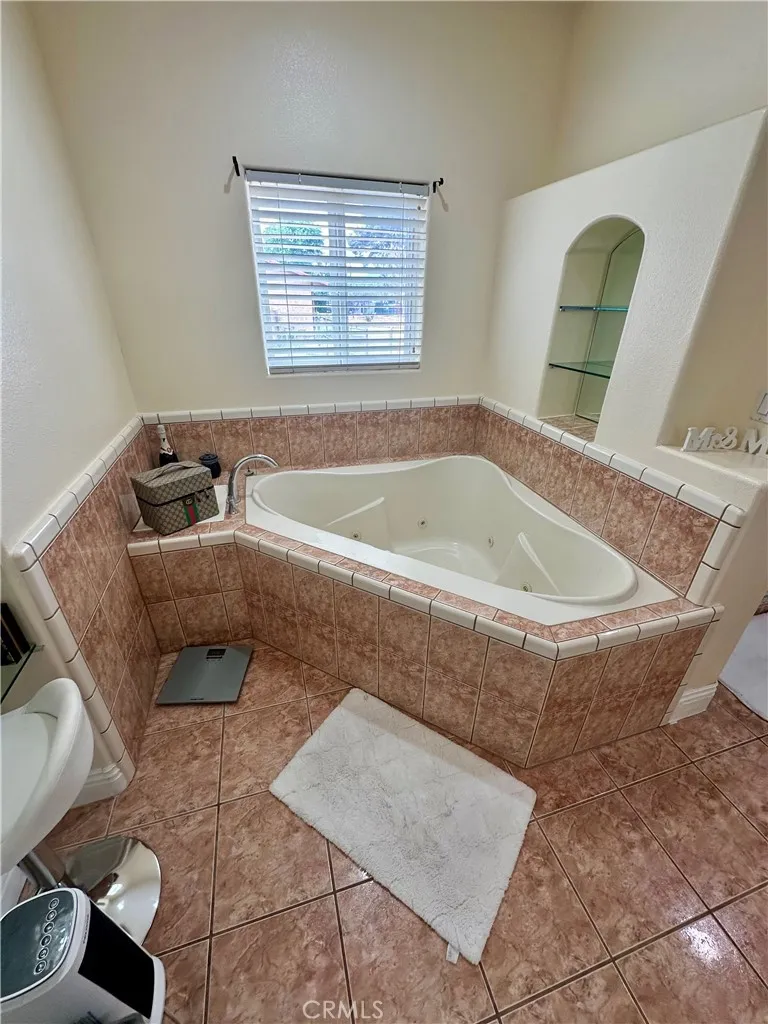 42500 20th Street West, Lancaster, California 93534 home-pic-14