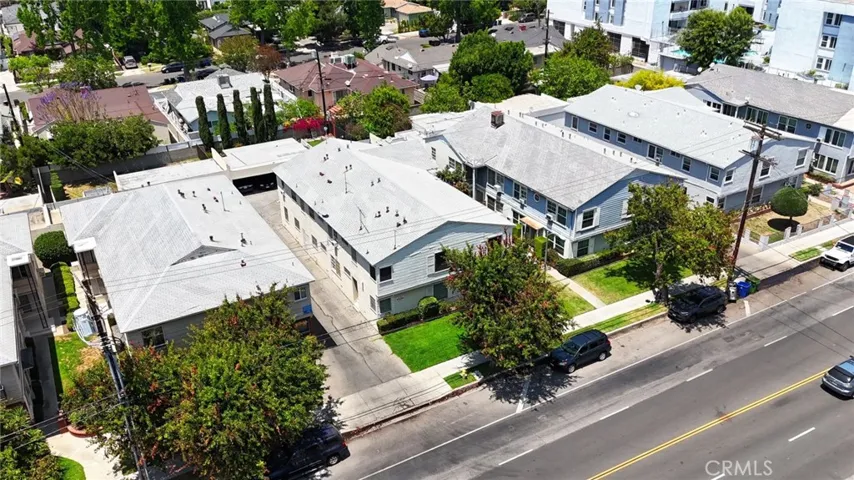 5319 Whitsett Avenue, Valley Village, California 91607
