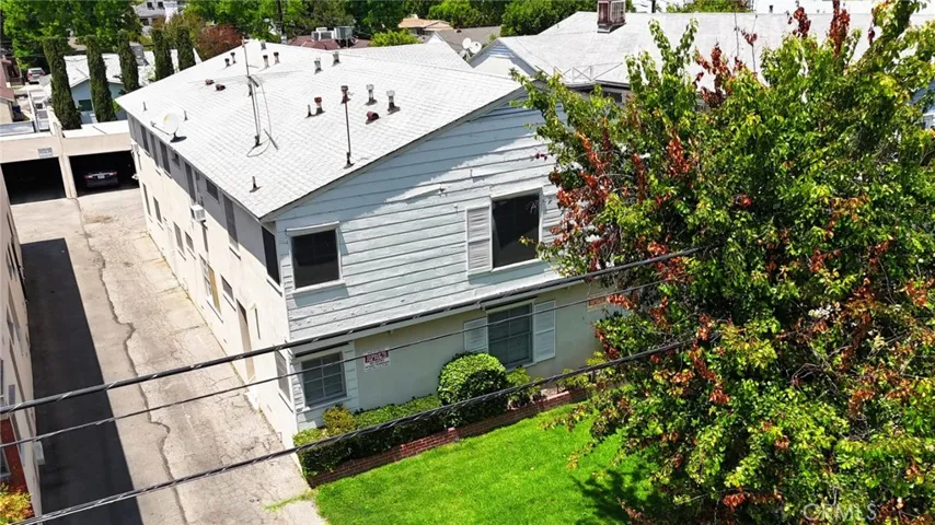 5319 Whitsett Avenue, Valley Village, California 91607
