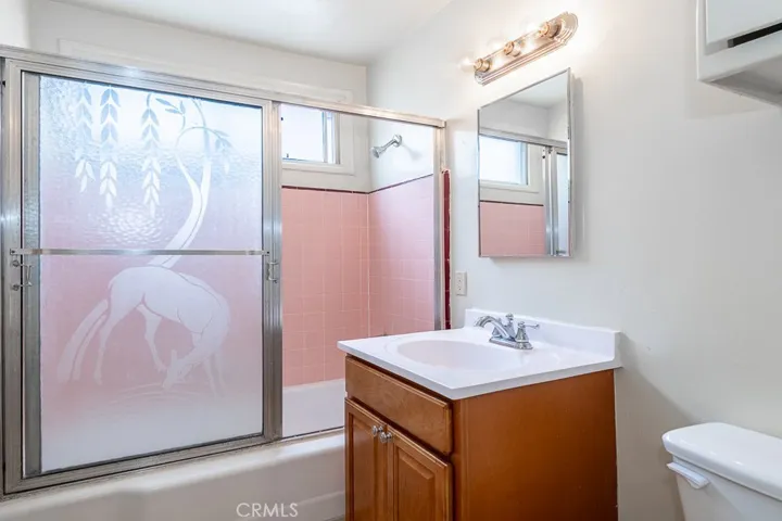 Unit 2 (Bathroom)