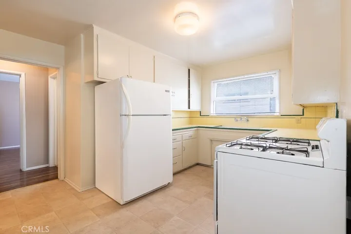 Unit 2 (Kitchen)