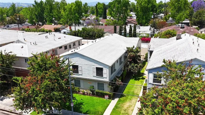 5319 Whitsett Avenue, Valley Village, California 91607