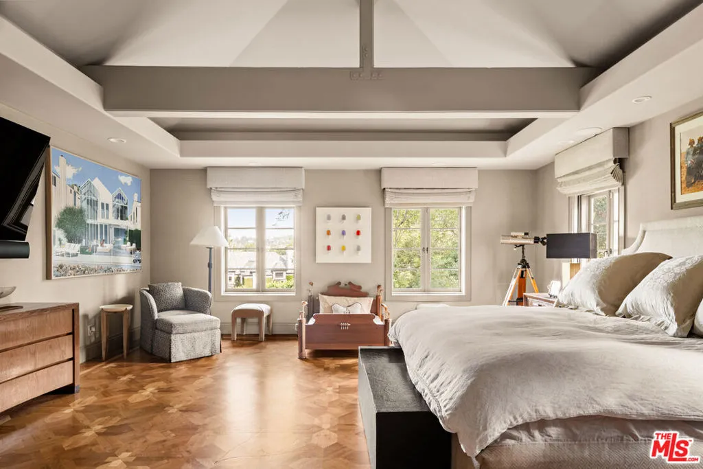 4009 Valley Meadow Road, Encino, California 91436 home-pic-19