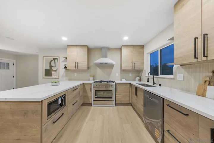 3114 Chollas Rd, San Diego, California 92105