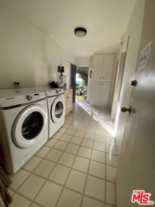 16840 Oak View Drive, Encino, California 91436 home-pic-45