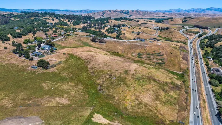 363 Orchard Hill Road, San Juan Bautista, California 95045