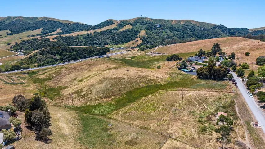 363 Orchard Hill Road, San Juan Bautista, California 95045