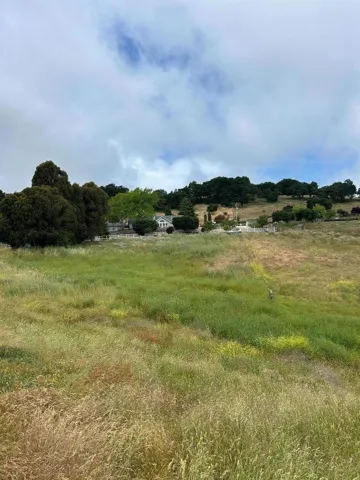 363 Orchard Hill Road, San Juan Bautista, California 95045
