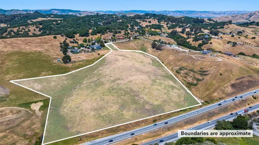 363 Orchard Hill Road, San Juan Bautista, California 95045