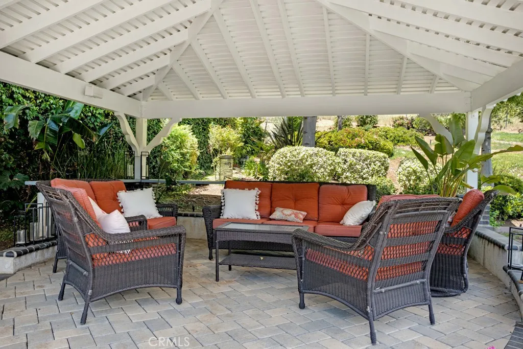 6505 Smoke Tree Avenue, Oak Park, California 91377 home-pic-68