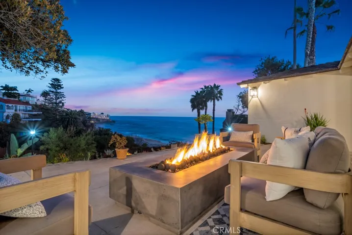 10 Camel Point, Laguna Beach, California 92651