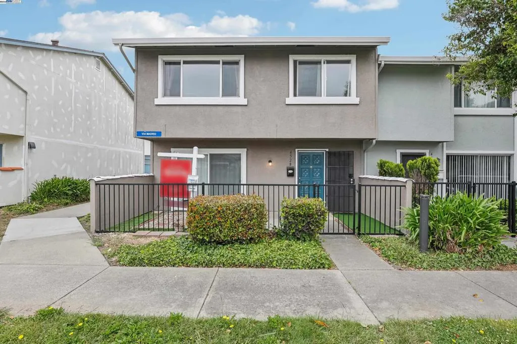 4528 Via Madrid, Union City, California 94587 home-pic-0