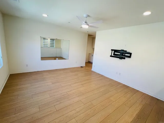 530 Longmeadow Street, Vista, California 92081