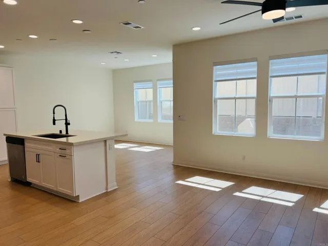 530 Longmeadow Street, Vista, California 92081
