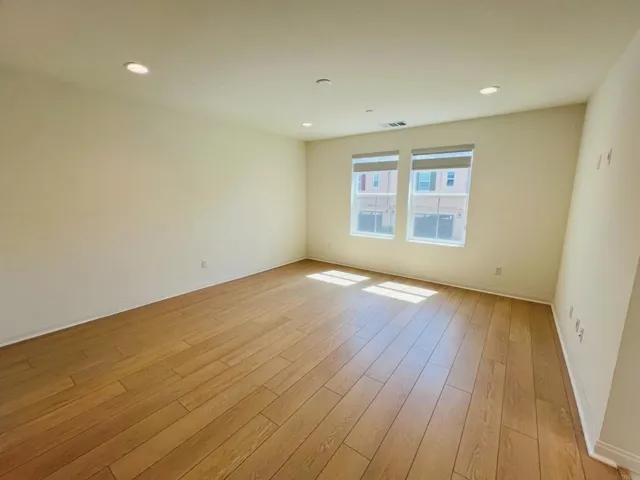530 Longmeadow Street, Vista, California 92081