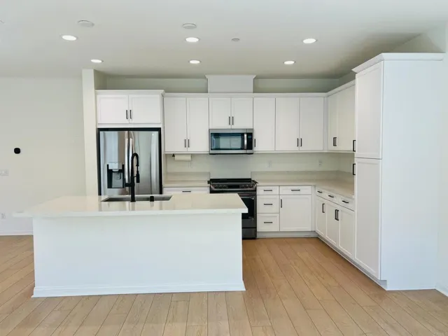530 Longmeadow Street, Vista, California 92081