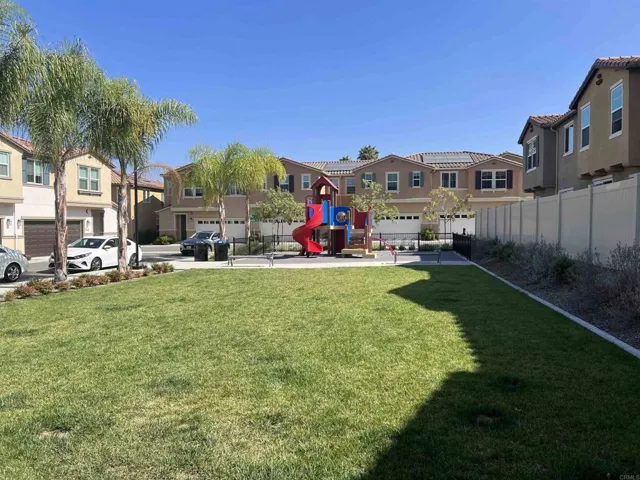 530 Longmeadow Street, Vista, California 92081