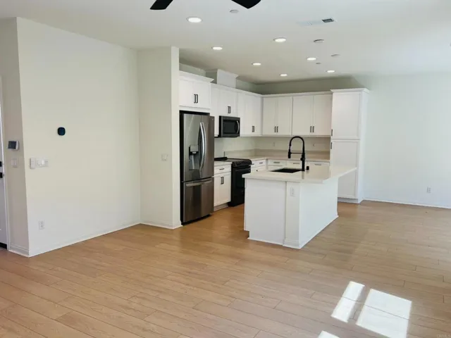 530 Longmeadow Street, Vista, California 92081
