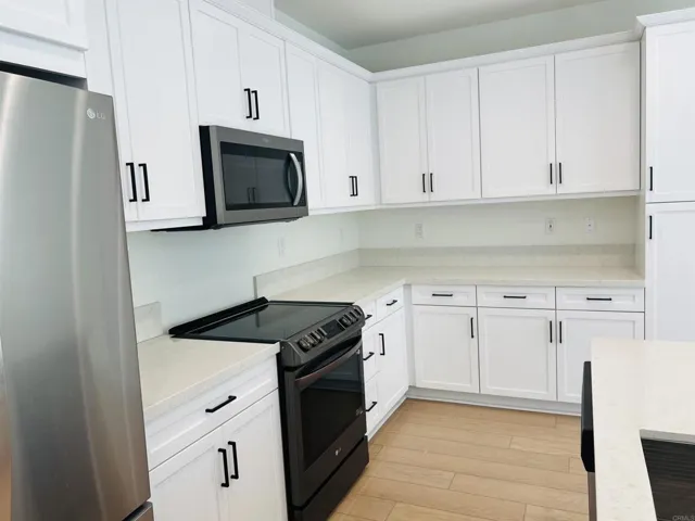 530 Longmeadow Street, Vista, California 92081