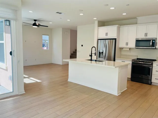 530 Longmeadow Street, Vista, California 92081