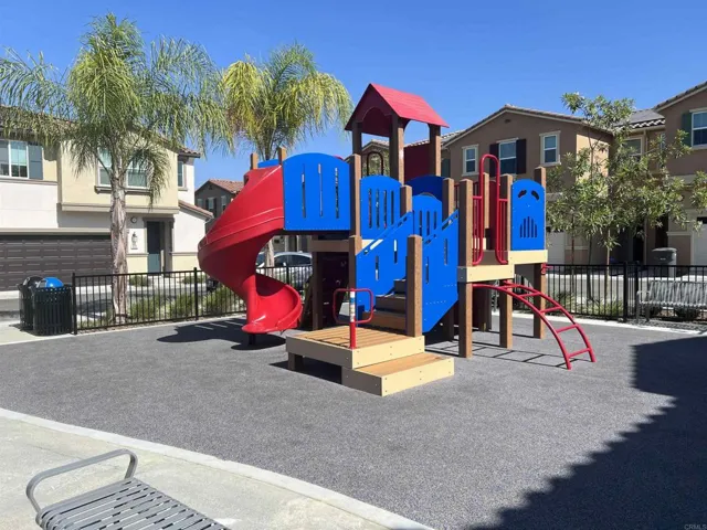 530 Longmeadow Street, Vista, California 92081