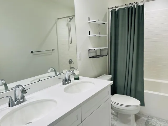 530 Longmeadow Street, Vista, California 92081
