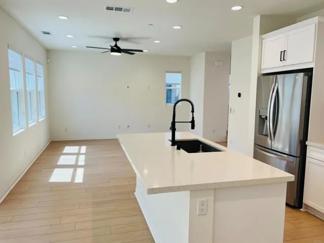 530 Longmeadow Street, Vista, California 92081