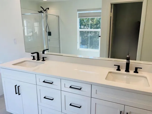 530 Longmeadow Street, Vista, California 92081
