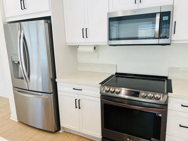 530 Longmeadow Street, Vista, California 92081