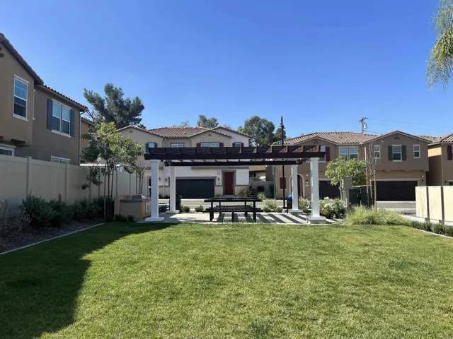 530 Longmeadow Street, Vista, California 92081
